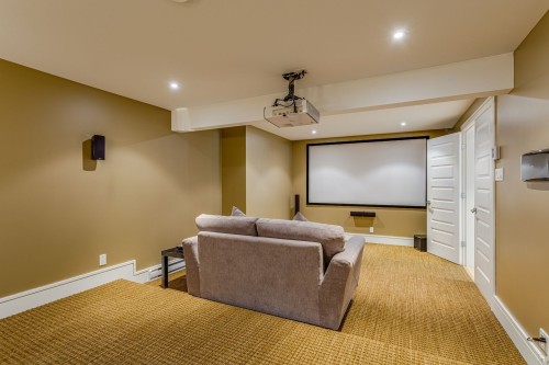 Media Room - 417 Av. Des Crécerelles, Beaconsfield, QC 