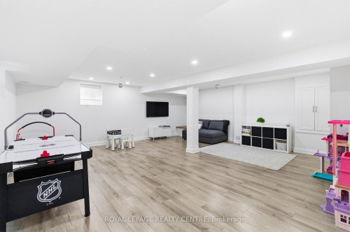 1590 Clitherow Drive, Milton, ON 