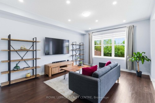 1590 Clitherow Street, Milton, ON 