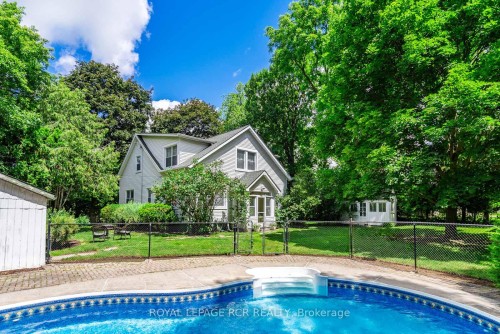 6995 Second Line W, Mississauga, ON - Outdoor With In Ground Pool With Backyard