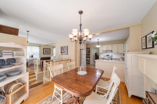 6995 Second Line W, Mississauga, ON - Indoor Photo Showing Dining Room