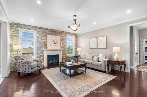 6 Masters Creek Boulevard, Mono, ON - Indoor Photo Showing Living Room With Fireplace