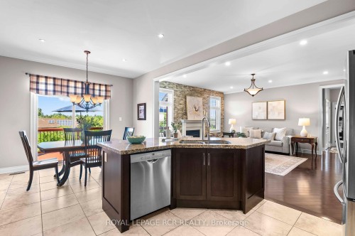 6 Masters Creek Boulevard, Mono, ON - Indoor Photo Showing Kitchen With Double Sink