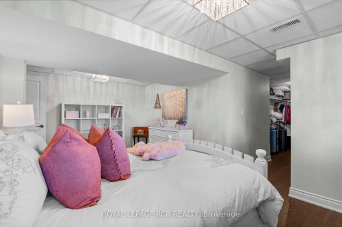 6 Masters Creek Boulevard, Mono, ON - Indoor Photo Showing Bedroom