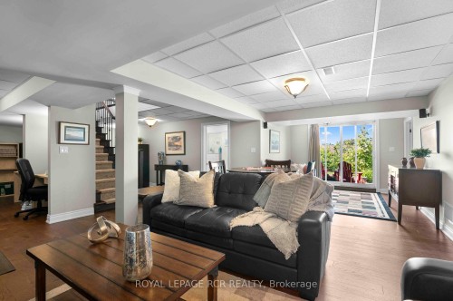 6 Masters Creek Boulevard, Mono, ON - Indoor Photo Showing Living Room