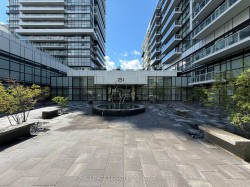 2110-251 Manitoba Street  Toronto, ON M8Y 4G9