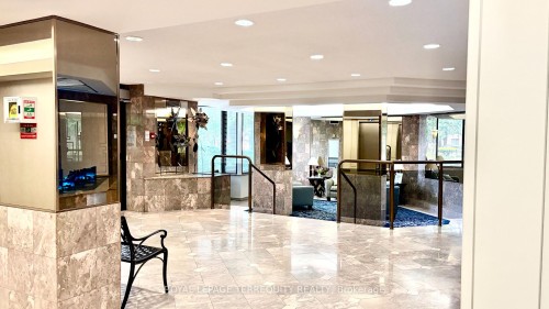 211-20 Cherrytree Drive, Brampton, ON - Indoor Photo Showing Other Room