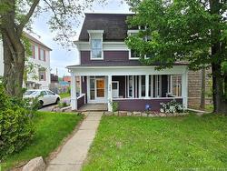 666 King Bathurst, NB E2A 1R1