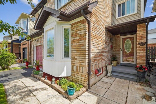 116 Chipmunk Crescent, Brampton, ON 