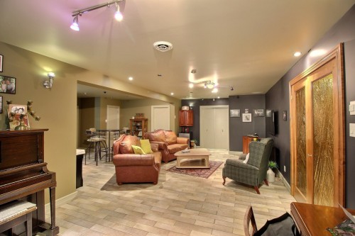Family Room - 170 18E Rue, Rouyn-Noranda, QC 
