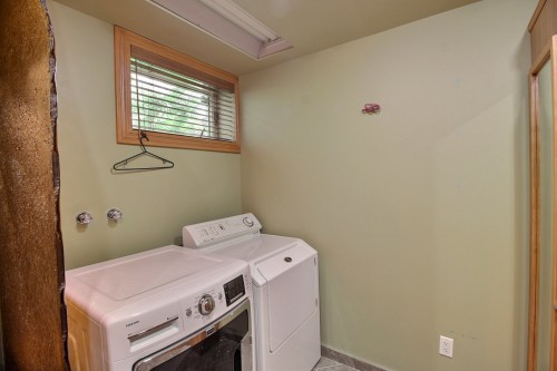 Laundry - 170 18E Rue, Rouyn-Noranda, QC 