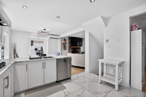 Kitchen - 422 Rue St-Laurent, Saint-Eustache, QC 