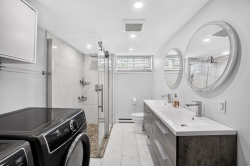 Bathroom - 422 Rue St-Laurent, Saint-Eustache, QC 