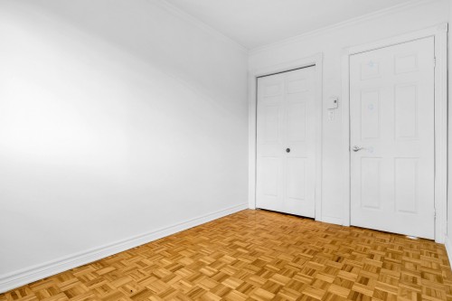 Chambre à coucher - 4856 Rue Lake, Dollard-Des-Ormeaux, QC - Indoor Photo Showing Other Room
