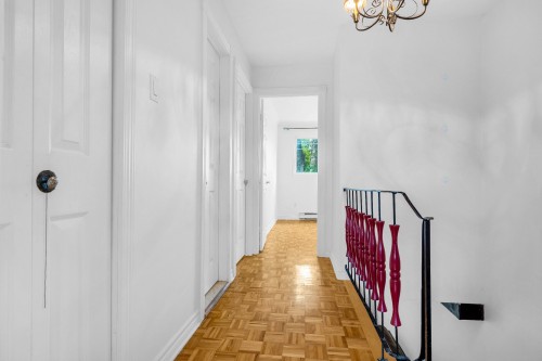 Hall d'entrée/Vestibule - 4856 Rue Lake, Dollard-Des-Ormeaux, QC - Indoor Photo Showing Other Room