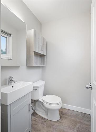 756 Mcleod Ave, Winnipeg, MB 