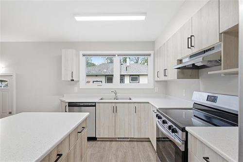 756 Mcleod Ave, Winnipeg, MB 