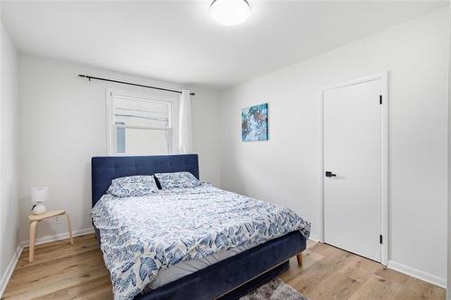 1866 Elgin Ave, Winnipeg, MB 