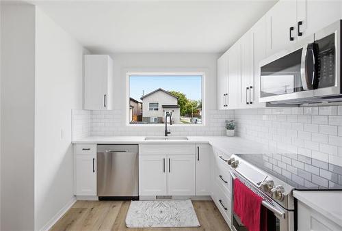 1866 Elgin Ave, Winnipeg, MB 