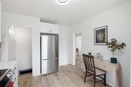 1866 Elgin Ave, Winnipeg, MB 
