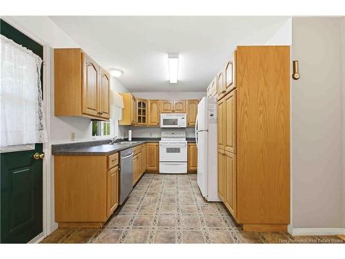 452 Pleasant Dr, Minto, NB 