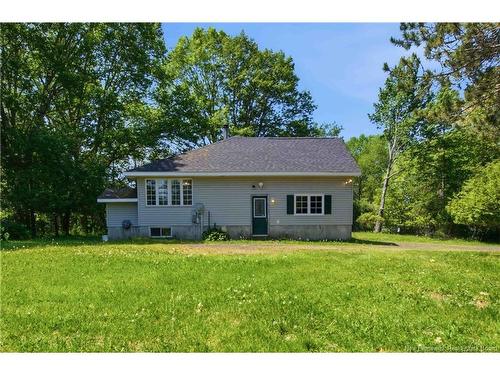 452 Pleasant Dr, Minto, NB 