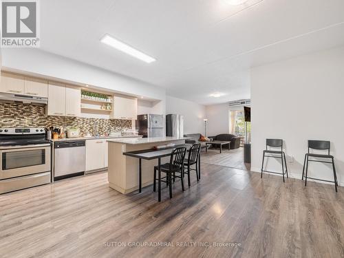 203 - 8 HICKORY STREET W  Waterloo, ON N2L 3H6