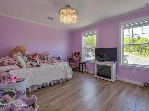 9118 316 Highway, New Harbour, NS 