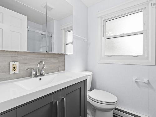 10 Plymouth Street, Halifax, NS - Indoor Photo Showing Bathroom