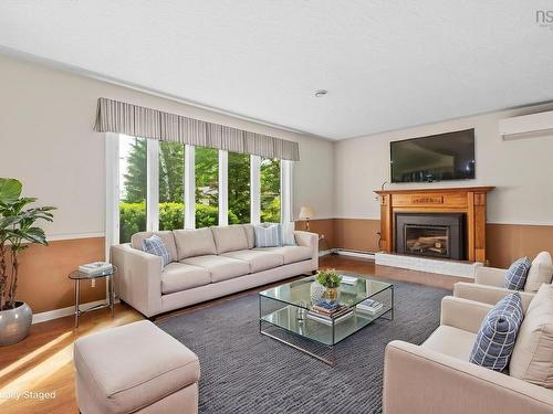 10 Plymouth Street, Halifax, NS - Indoor Photo Showing Living Room With Fireplace