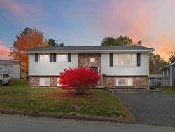 9 Ascot Way  Lower Sackville, NS B4E 2H7