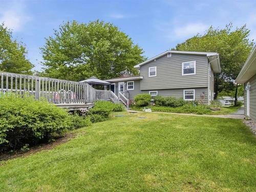 16 Mohawk Street, Hammonds Plains, NS 
