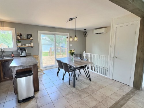 Dining Room - 3005 Boul. Jean-Jacques-Cossette, Val-D'Or, QC 