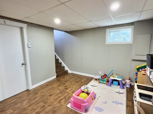 Family Room - 3005 Boul. Jean-Jacques-Cossette, Val-D'Or, QC 