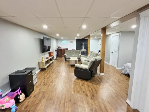 Family Room - 3005 Boul. Jean-Jacques-Cossette, Val-D'Or, QC 