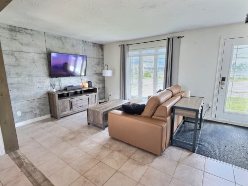 Living Room - 3005 Boul. Jean-Jacques-Cossette, Val-D'Or, QC 