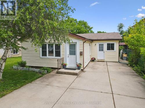 10 Macville Avenue, Kitchener, ON 