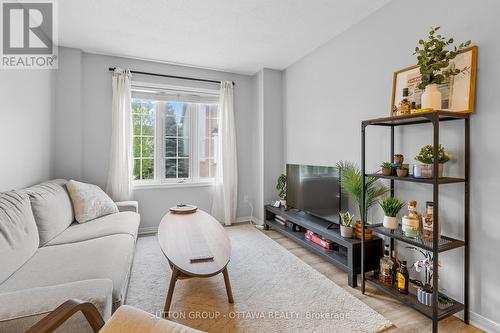 318 Gotham Private, Ottawa, ON 