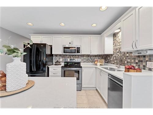 1535 Luxury, Windsor, ON 