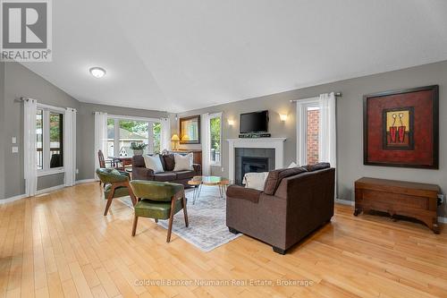 27 MILLER STREET  Guelph (Pineridge/Westminster Woods), ON N1L 1P2