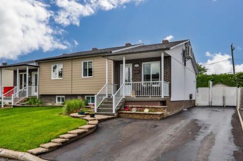 Front of Structure - 8377 Rue Marius-Barbeau, Laval (Saint-François), QC - Outdoor With Facade