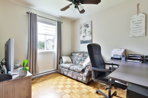 Bedroom - 8377 Rue Marius-Barbeau, Laval (Saint-François), QC - Indoor Photo Showing Office