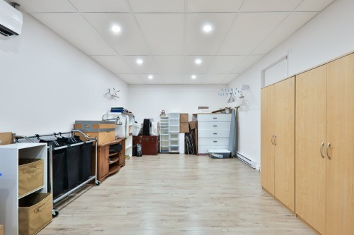 Family Room - 8377 Rue Marius-Barbeau, Laval (Saint-François), QC - Indoor Photo Showing Other Room