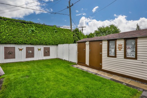 Shed - 8377 Rue Marius-Barbeau, Laval (Saint-François), QC - Outdoor