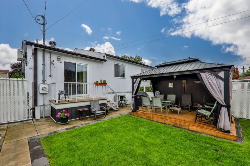 Courtyard - 8377 Rue Marius-Barbeau, Laval (Saint-François), QC - Outdoor With Deck Patio Veranda With Exterior