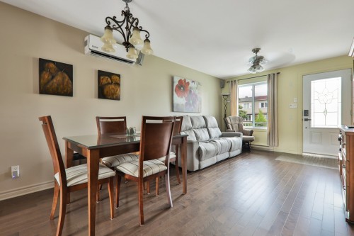 Dining Room - 8377 Rue Marius-Barbeau, Laval (Saint-François), QC - Indoor