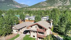 7560 Jackson Avenue  Radium Hot Springs, BC V0A 1M0
