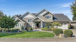 440 Hobson Crescent  Kelowna, BC V1W 1Y5
