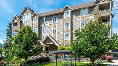 203-611 Shuswap Street  Salmon Arm, BC V1E 0A2