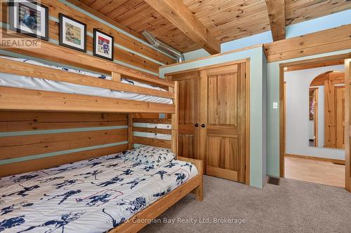19 Kingfisher Crescent, Tiny, ON - Indoor Photo Showing Bedroom